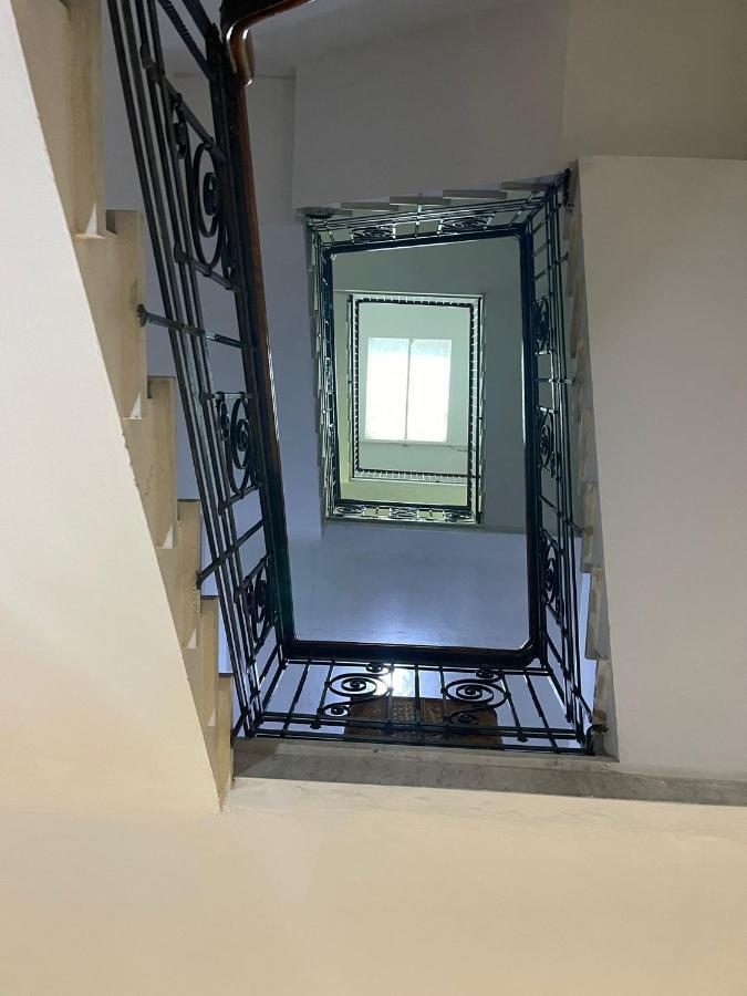 Hotel Valdinievole Лидо Ди Камайоре Екстериор снимка